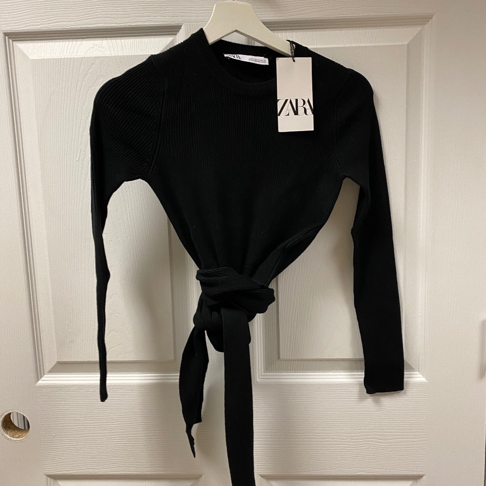 Black sweater Size Medium